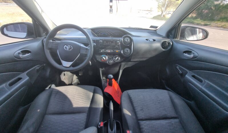 TOYOTA ETIOS X 1.5 5P 2016 lleno