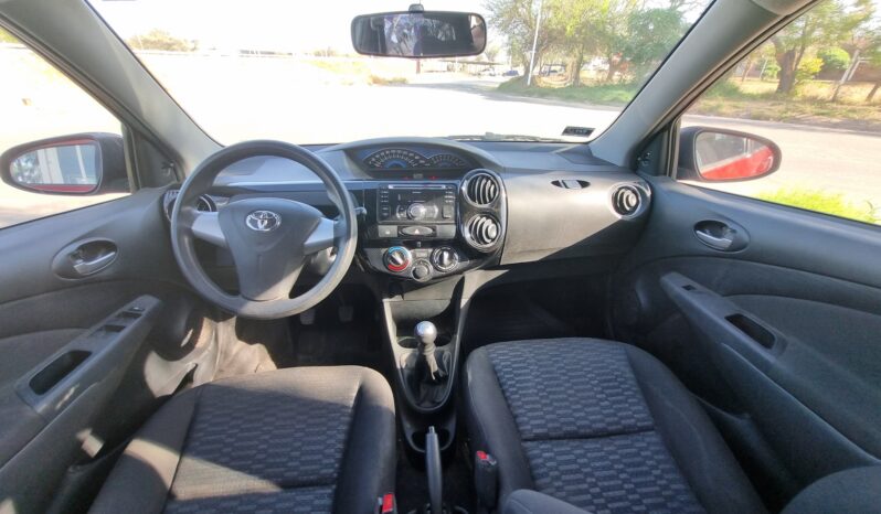 TOYOTA ETIOS XS 1.6 MT 5P 2014 lleno