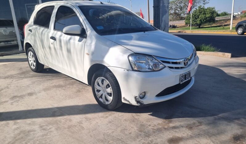 TOYOTA ETIOS X 1.5 5P 2016 lleno