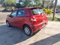 TOYOTA ETIOS XS 1.6 MT 5P 2014 lleno