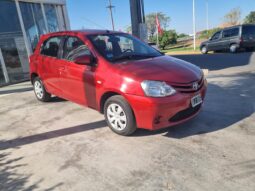 TOYOTA ETIOS XS 1.6 MT 5P 2014 lleno