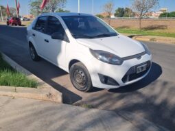 FORD FIESTA MAX 1.6 AMBIENTE PLUS 2011