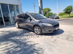 FORD FOCUS 5P 1.6 N MT S 2017 lleno