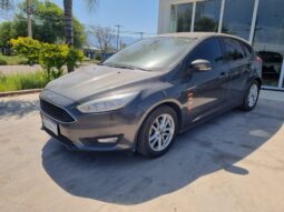 FORD FOCUS 5P 1.6 N MT S 2017 lleno