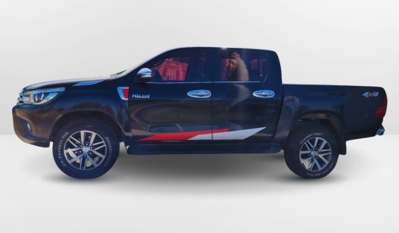 TOYOTA HILUX 4X4 C/D SRX 2.8 AT 2016 lleno