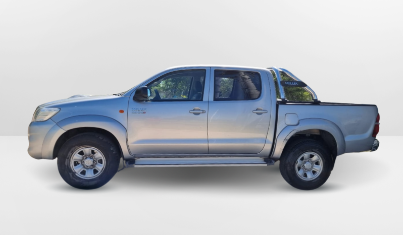 TOYOTA HILUX 4X2 CD SR 3.0 TDI 2015 lleno