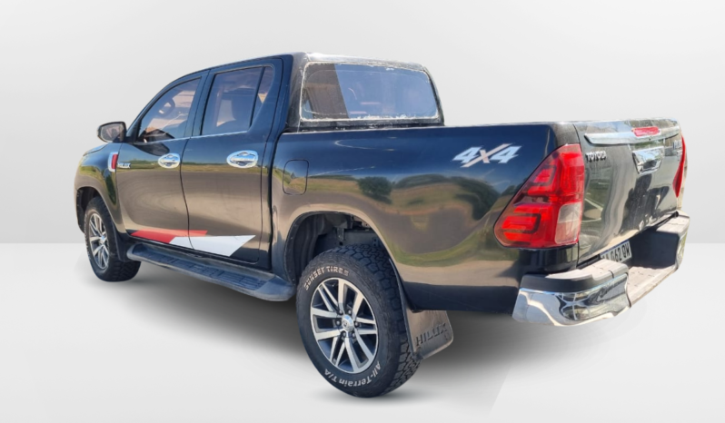 TOYOTA HILUX 4X4 C/D SRX 2.8 AT 2016 lleno