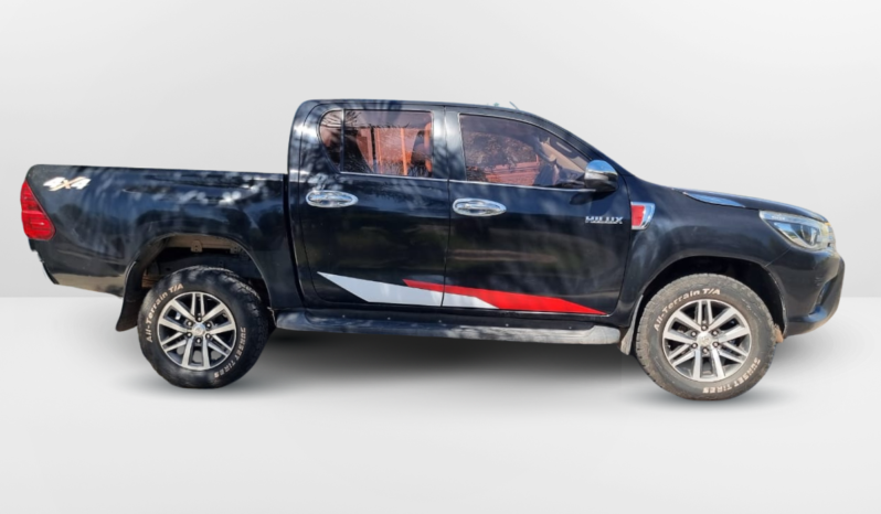 TOYOTA HILUX 4X4 C/D SRX 2.8 AT 2016 lleno