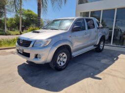 TOYOTA HILUX 4X2 CD SR 3.0 TDI 2015 lleno