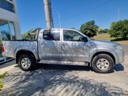 TOYOTA HILUX 4X2 CD SR 3.0 TDI 2015 lleno