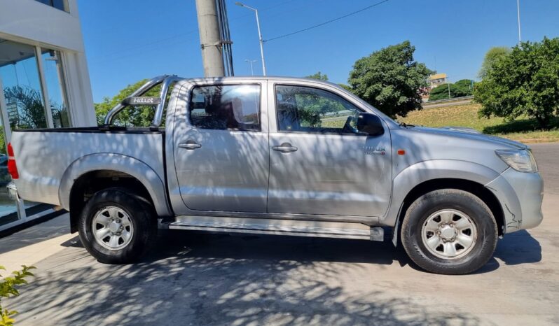 TOYOTA HILUX 4X2 CD SR 3.0 TDI 2015 lleno