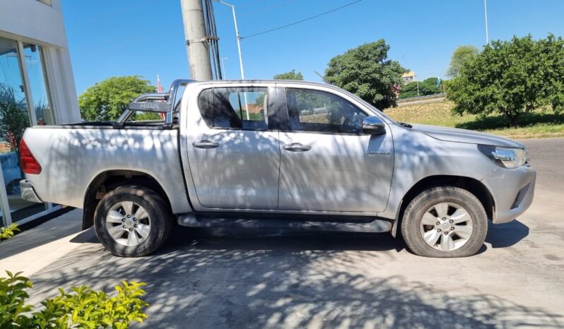 TOYOTA HILUX 4X2 SRV 6MT 2016 lleno