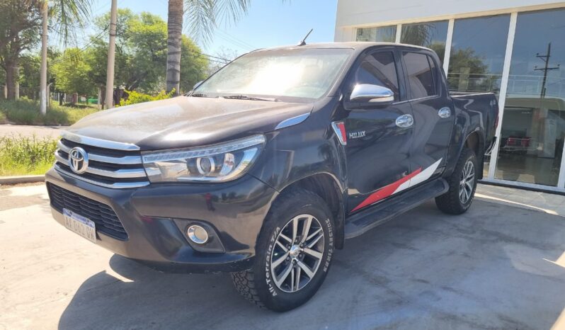 TOYOTA HILUX 4X4 C/D SRX 2.8 AT 2016 lleno