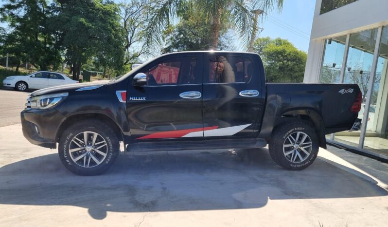 TOYOTA HILUX 4X4 C/D SRX 2.8 AT 2016 lleno