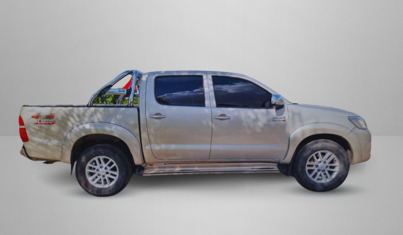 TOYOTA HILUX 4X4 SRV AT C/CUERO 2013 lleno