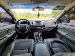 TOYOTA HILUX 4X4 SRV AT C/CUERO 2013 lleno