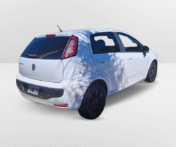 FIAT PUNTO ATRACTIVE 1.4 8V 2015 lleno