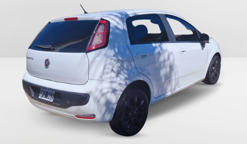 FIAT PUNTO ATRACTIVE 1.4 8V 2015 lleno