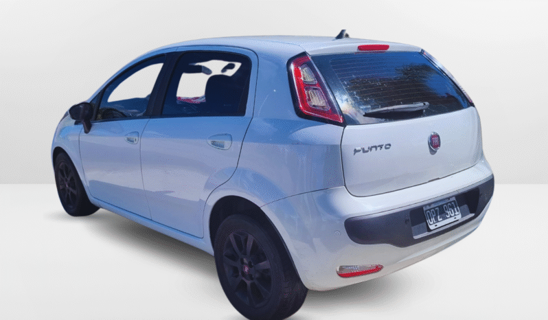 FIAT PUNTO ATRACTIVE 1.4 8V 2015 lleno