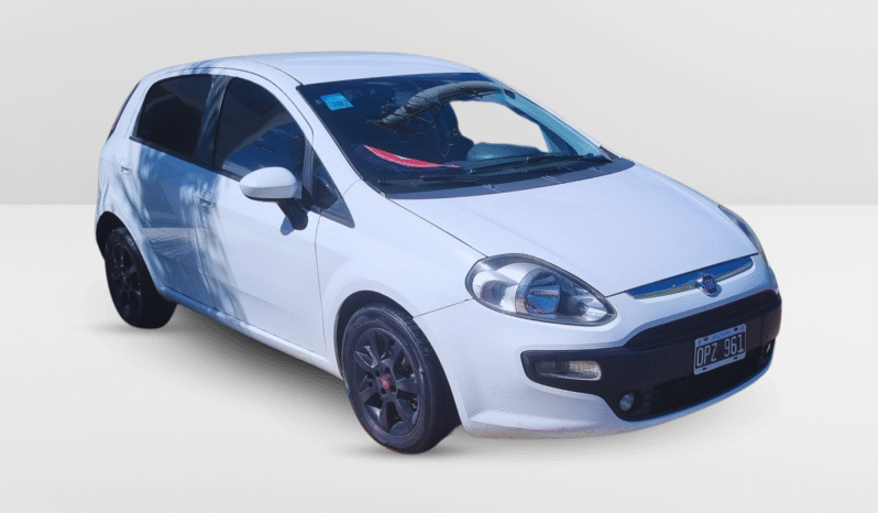 FIAT PUNTO ATRACTIVE 1.4 8V 2015 lleno