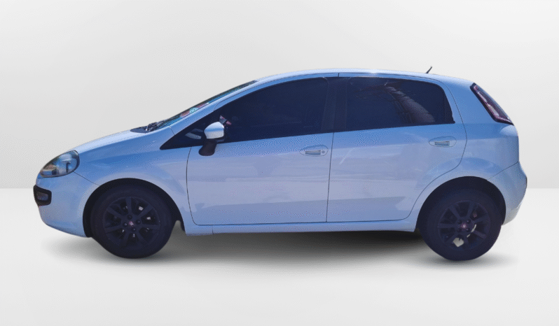 FIAT PUNTO ATRACTIVE 1.4 8V 2015 lleno