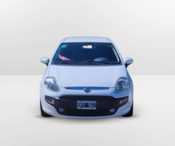 FIAT PUNTO ATRACTIVE 1.4 8V 2015 lleno