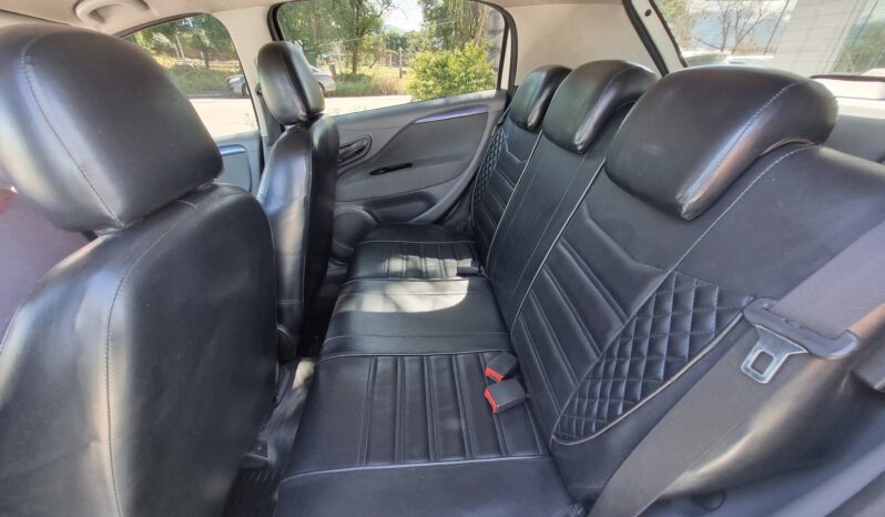 FIAT PUNTO ATRACTIVE 1.4 8V 2015 lleno