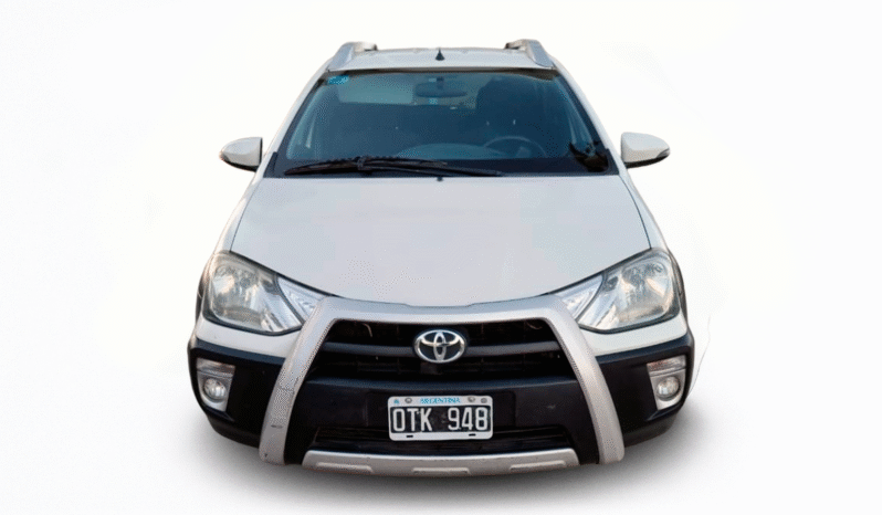 TOYOTA ETIOS CROSS 1.5 MT 2015 lleno