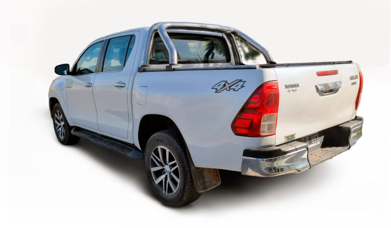 TOYOTA HILUX 4X4 D/C SRX 2.8 6MT 2016 lleno