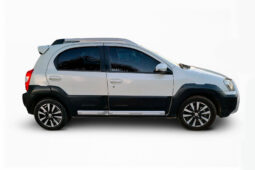 TOYOTA ETIOS CROSS 1.5 MT 2015