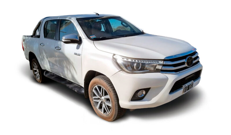 TOYOTA HILUX 4X4 D/C SRX 2.8 6MT 2016 lleno