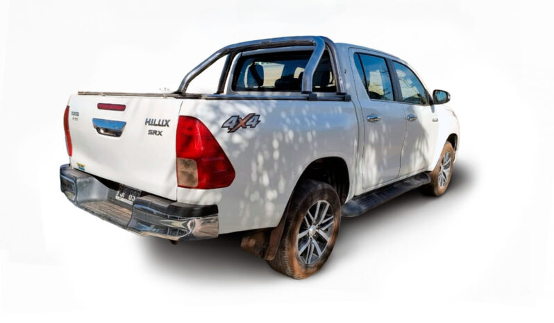 TOYOTA HILUX 4X4 D/C SRX 2.8 6MT 2016 lleno