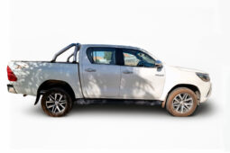 TOYOTA HILUX 4X4 D/C SRX 2.8 6MT 2016 lleno