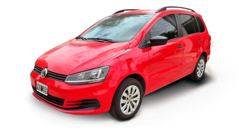VOLKSWAGEN SURAN 1.6 COMFORTLINE 2015 lleno