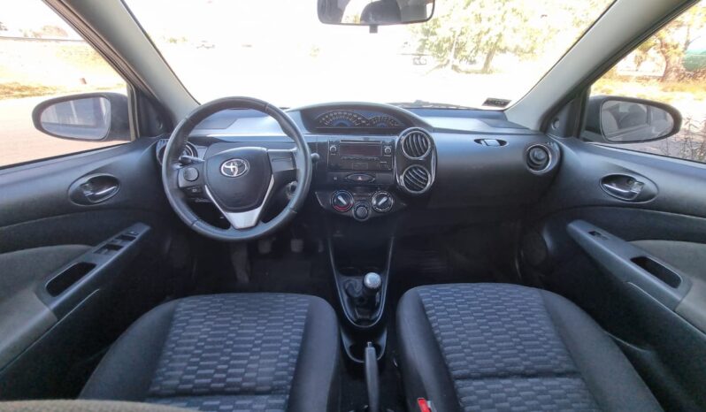 TOYOTA ETIOS XLS 1.5 MT 4P 2016 lleno