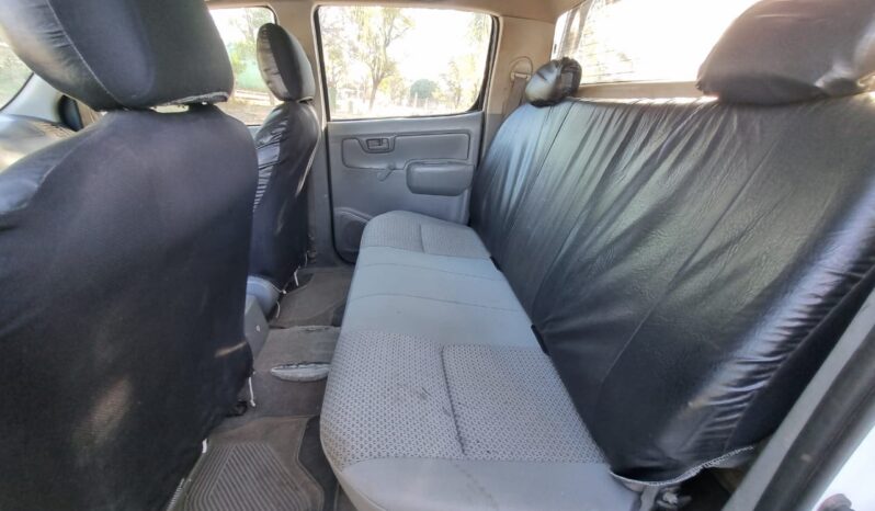 TOYOTA HILUX 4X2 CABINA DOBLE DX 2.5 2011 lleno