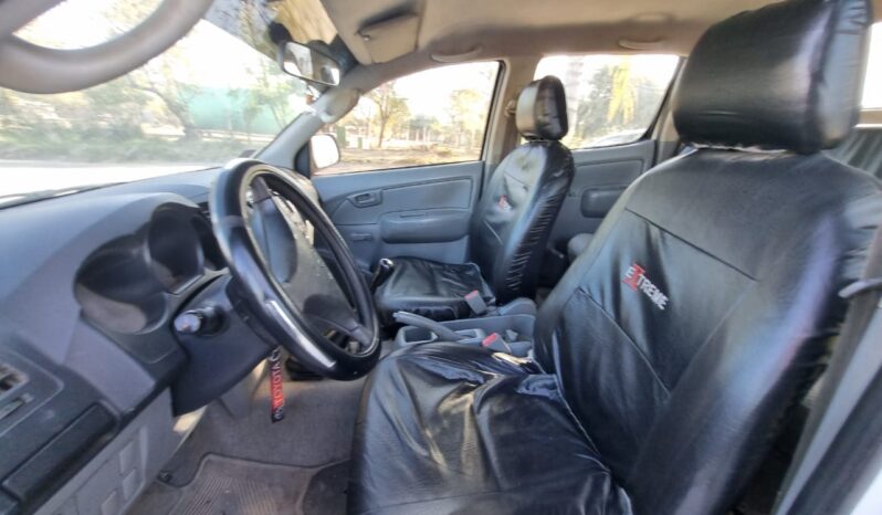TOYOTA HILUX 4X2 CABINA DOBLE DX 2.5 2011 lleno