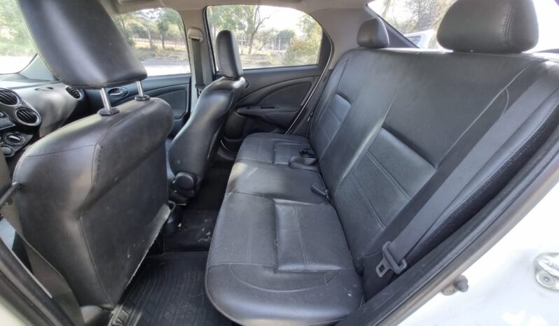 TOYOTA PLATINUM 1.5 MT 4P 2016 lleno