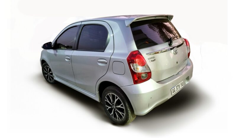 TOYOTA ETIOS XLS PACK 1.5 4 A/T 2023 lleno