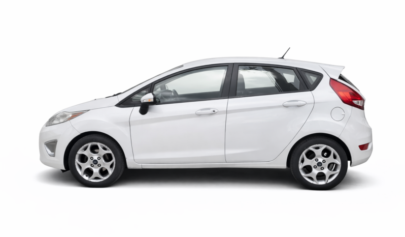 FORD FIESTA KINETIC TITANIUM DES 2013 lleno