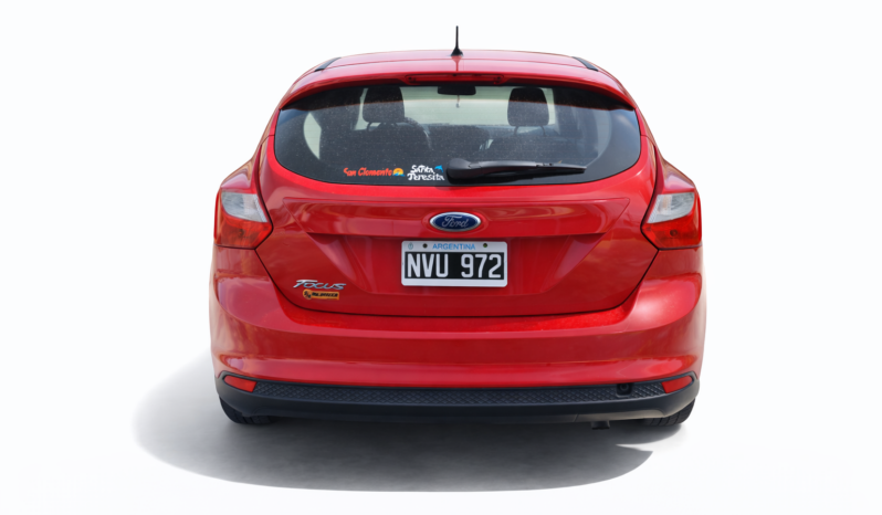FORD FOCUS 5P 1.6 MT S 2014 lleno