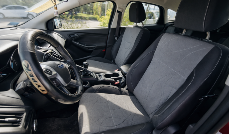 FORD FOCUS 5P 1.6 MT S 2014 lleno