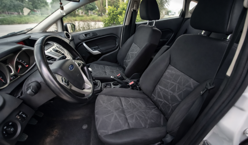 FORD FIESTA KINETIC TITANIUM DES 2013 lleno