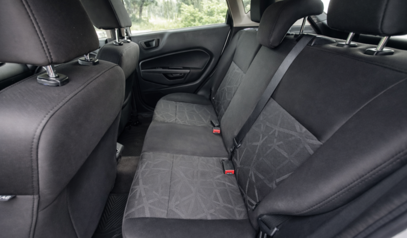 FORD FIESTA KINETIC TITANIUM DES 2013 lleno