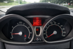 FORD FIESTA KINETIC TITANIUM DES 2013 lleno