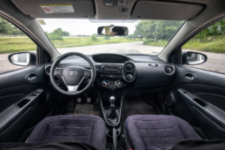 TOYOTA ETIOS XLS 1,5  6 MT 4P 2016 lleno