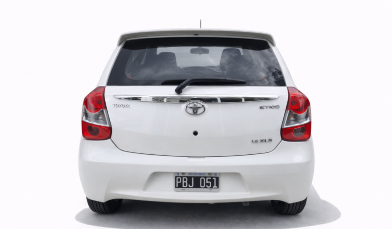 TOYOTA ETIOS XLS 1.5 5P 2015 lleno