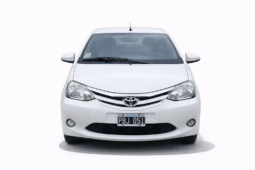 TOYOTA ETIOS XLS 1.5 5P 2015 lleno