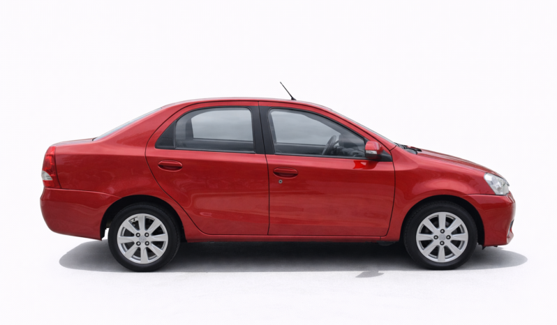TOYOTA ETIOS XLS 1,5  6 MT 4P 2016 lleno
