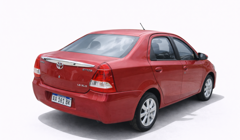 TOYOTA ETIOS XLS 1,5  6 MT 4P 2016 lleno
